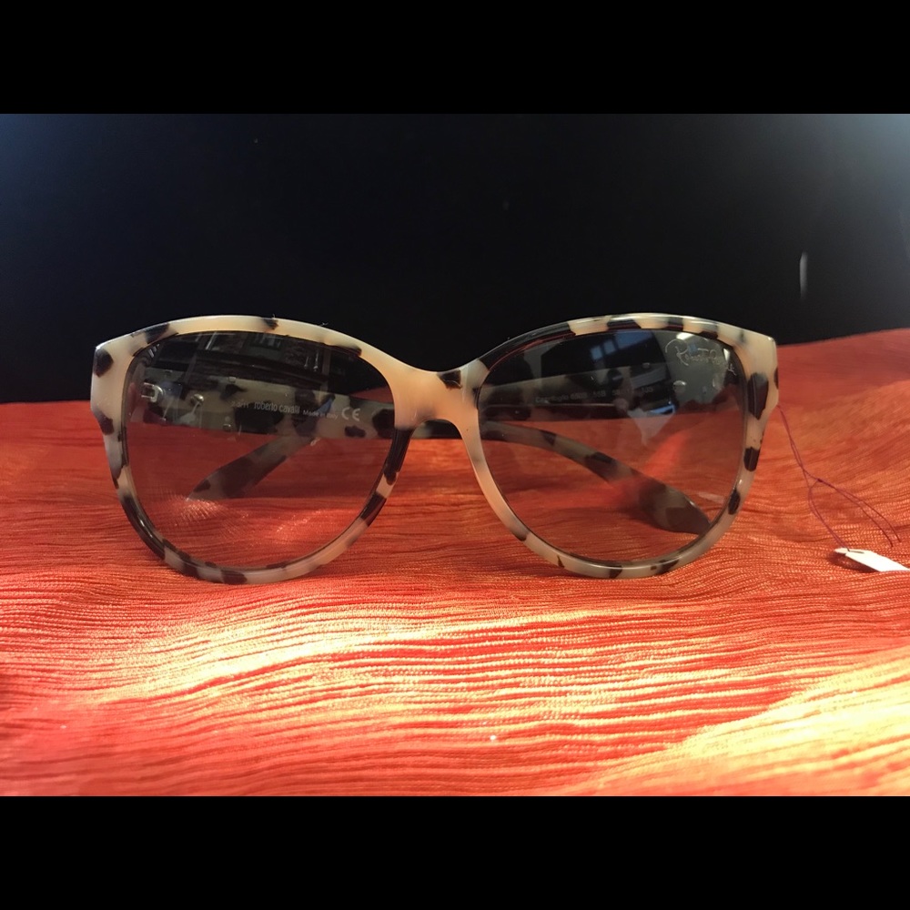 Roberto Cavalli
RC 650S CAPRIFOGLIO 01F